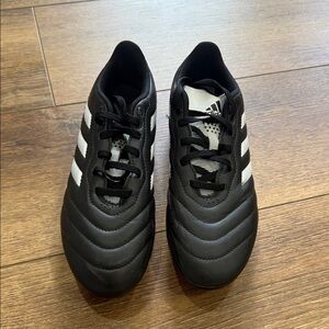 adidas Black and White Boys Soccer Sneakers Size 6.5